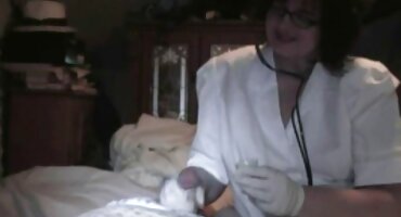 phim sex tushy MILF nghiêng chàng trai trẻ để fuck. sex hoang thuy linh